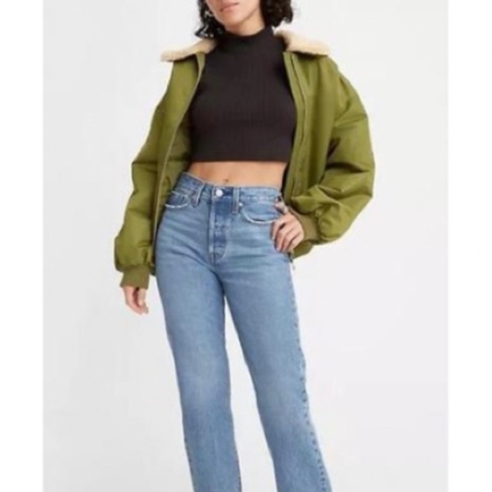 Levi’s wedgie straight medium wash jeans